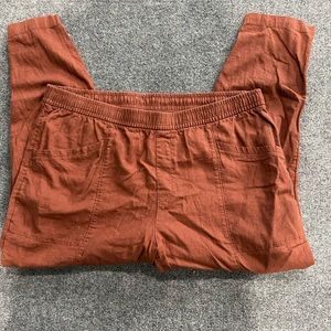 Ladies Old Navy size XL linen pants Burnt orange in color